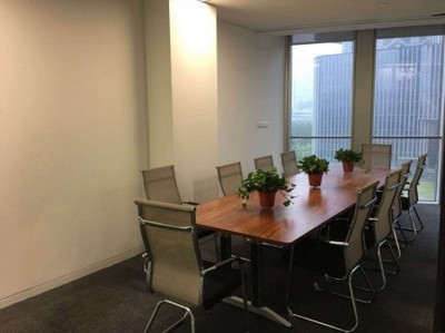 鄭州地標&mdash;綠地雙子塔425平精裝全套家具低價出租_寫字樓_出租_商都網 .