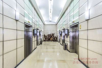 購物公園旁超高使用率電梯口寫字樓，業主直租，誠邀入駐中心商務大廈