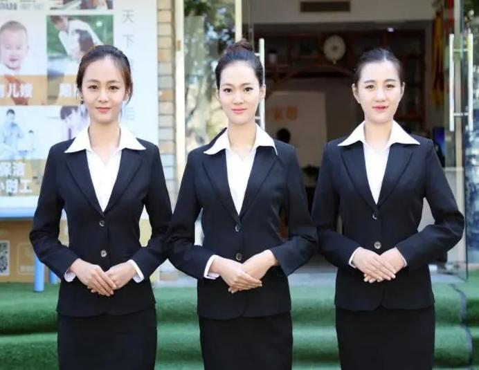 專業(yè)禮儀服務 接待與主持的藝術融合